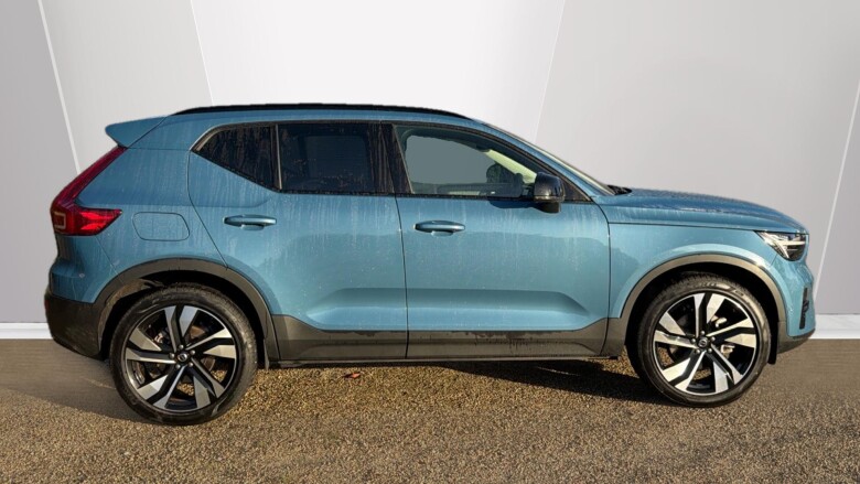 Volvo XC40 2.0 B4P Ultra Dark 5dr Auto Petrol Estate